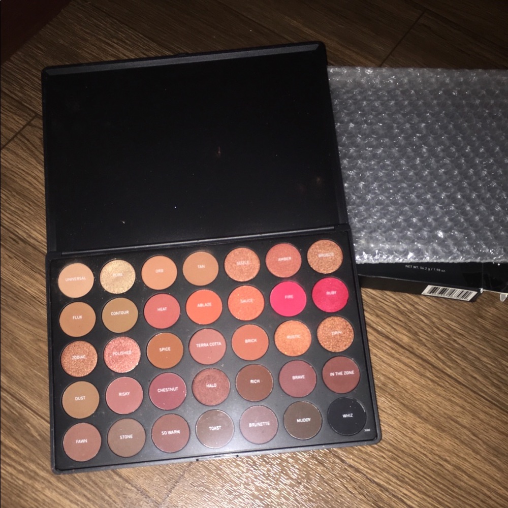 Morphe 35O2 Palette.